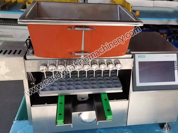 Máy làm kẹo dẻo quy mô nhỏ tự động